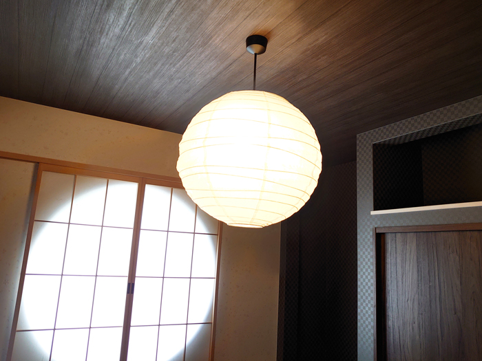 ブログ2022.11　自然素材の家に彩りを添える「和紙」　和紙を空間演出に活かす